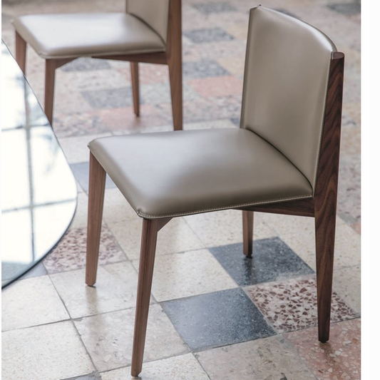 Luxury Ionis Dining Chair Modern Italian Style for Villa