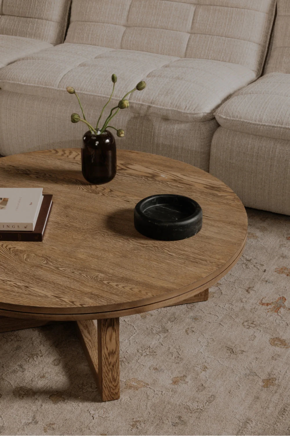 Luxury Joel Round Solid Oak Coffee Table Modern Italian Style for Villa