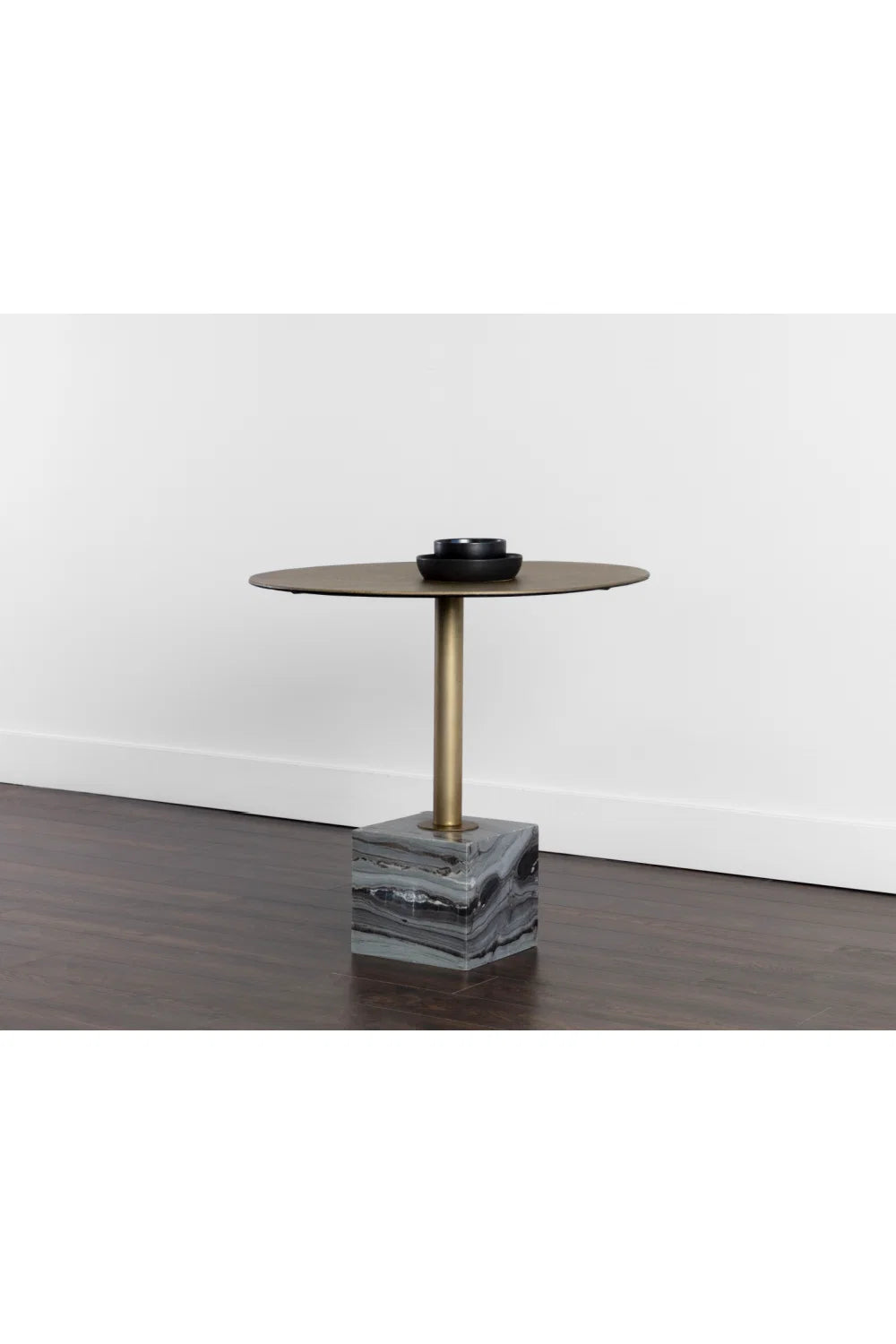 Luxury Kata Round Antique Brass Bistro Table Modern Italian Style for Villa