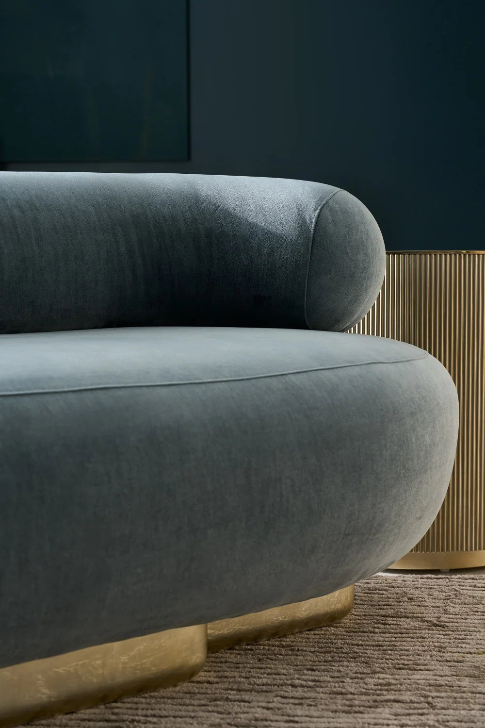Luxury Lagoon Velvet Curved Sofa Modern Italian Style for Villa