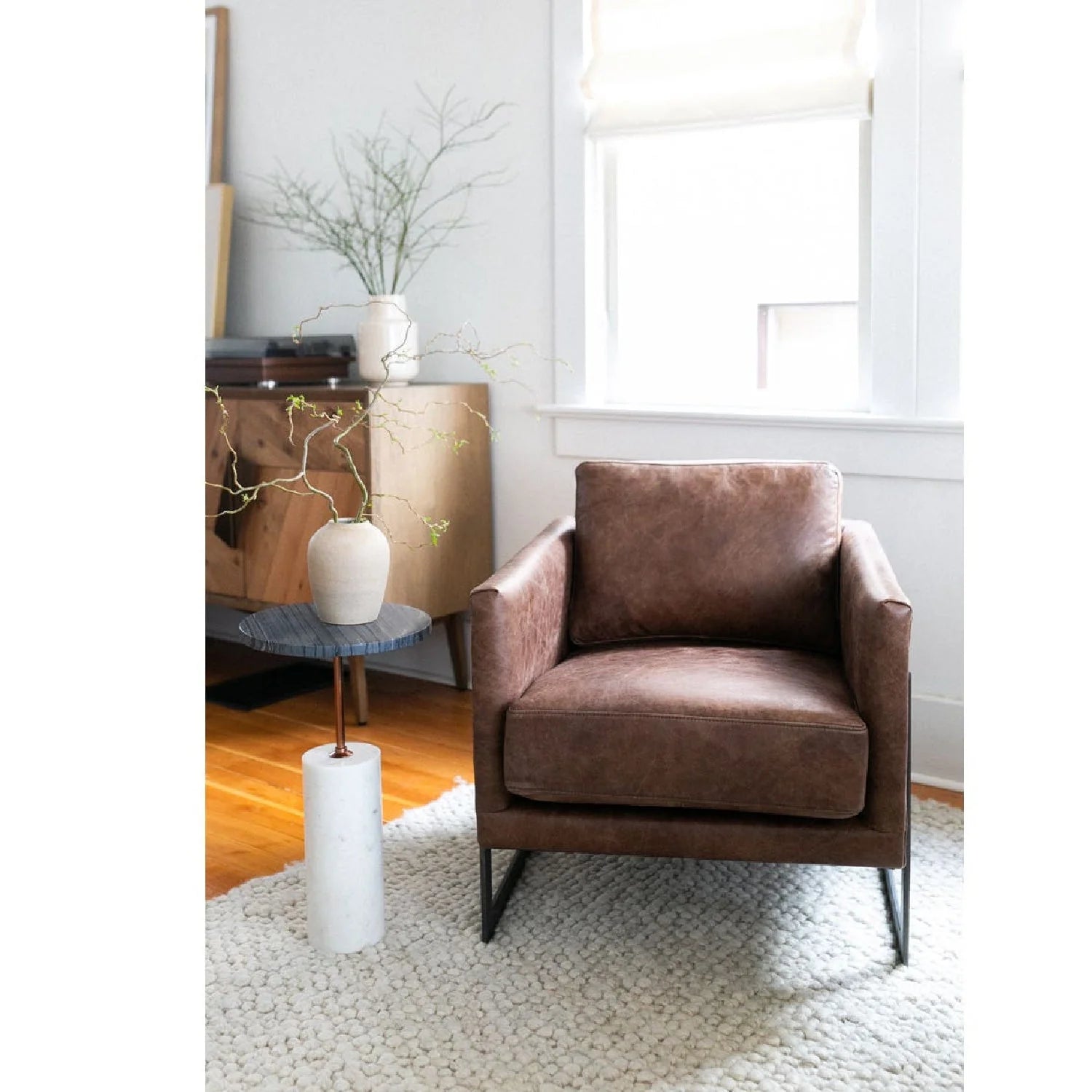 Luxury Leather Cantilevered Accent Chair European Style for Villa