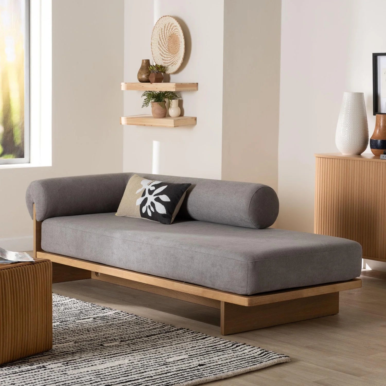 Luxury Left-Arm Fabric Chaise Lounge Modern Italian Style for Villa