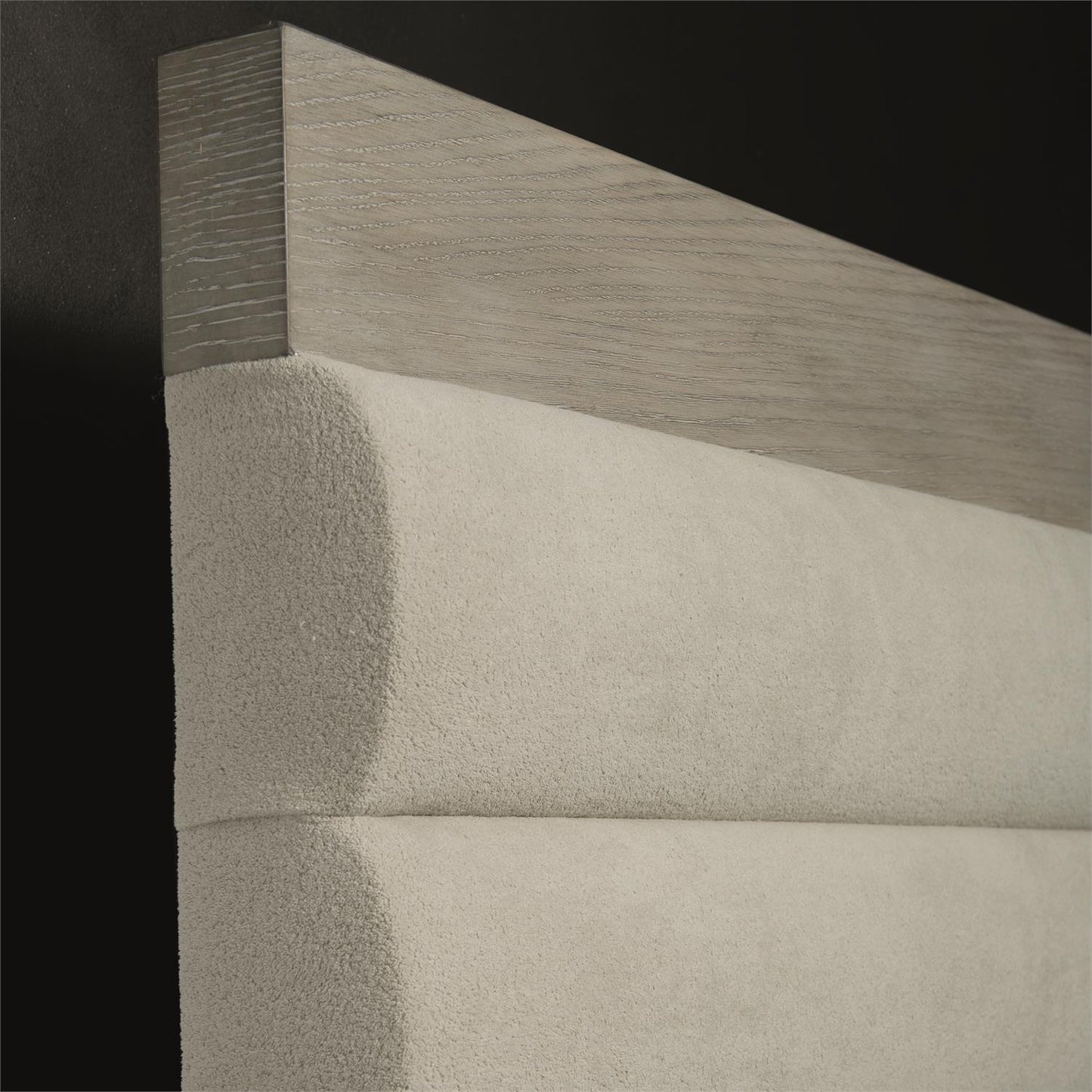 Luxury Linea Fabric Panel Bed Modern Italian Style for Villa