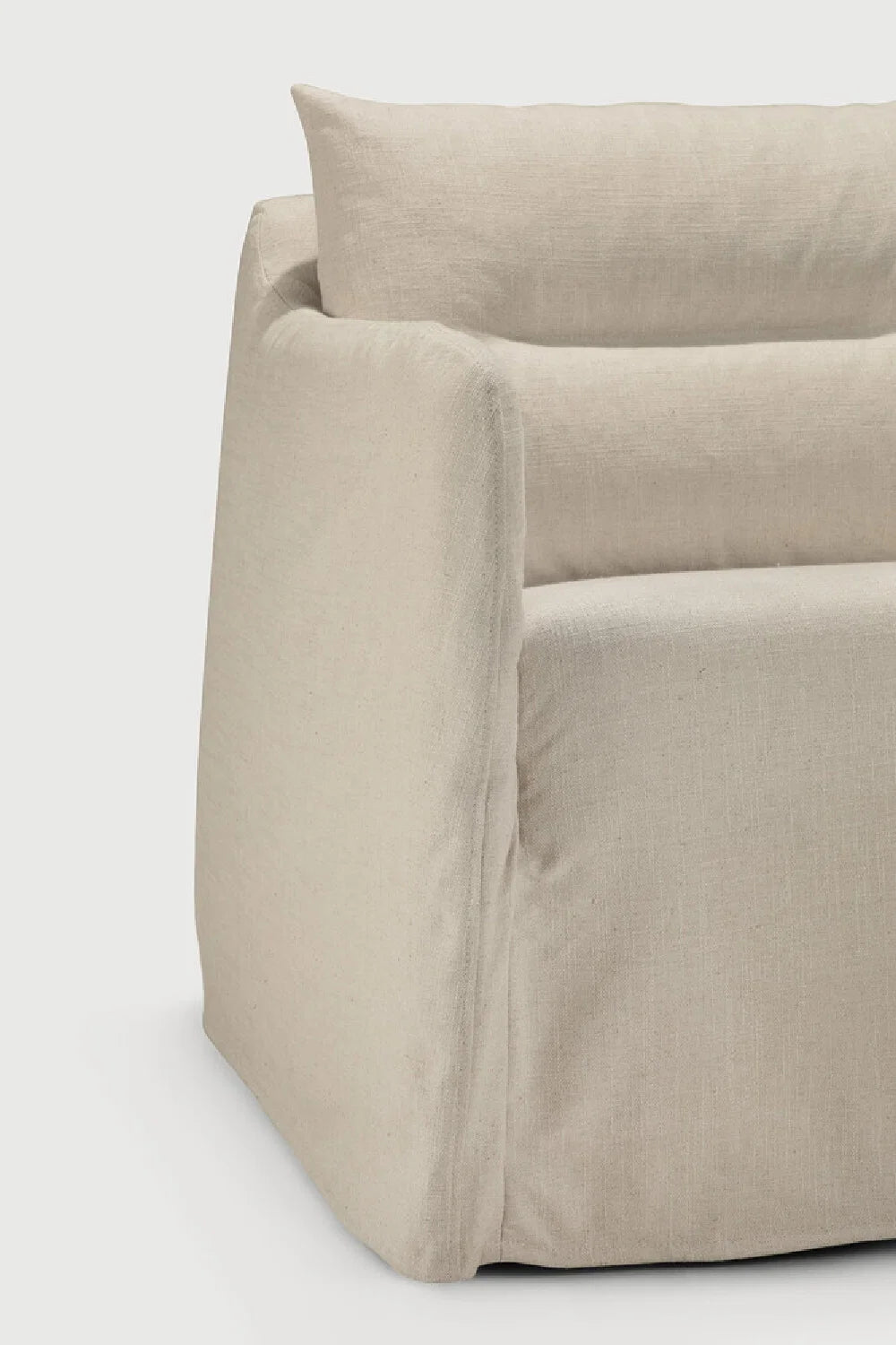 Luxury Linen Lounge Chair Modern Italian Style for Villa