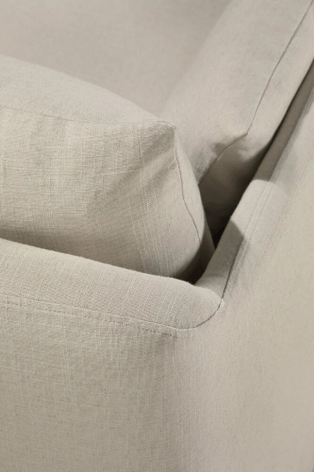 Luxury Linen Lounge Chair Modern Italian Style for Villa
