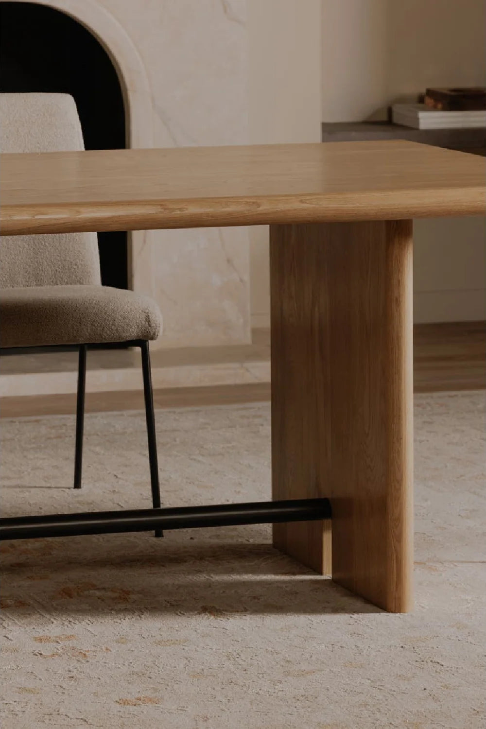 Luxury Madison Solid Oak Dining Table Modern Italian Style for Villa