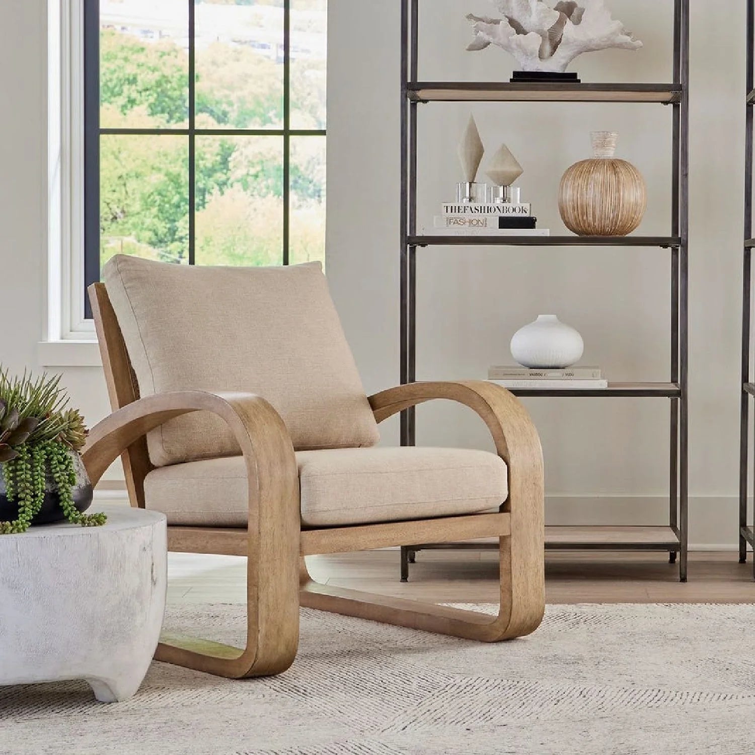 Luxury Mango Wood Framed Accent Chair European Style for Villa