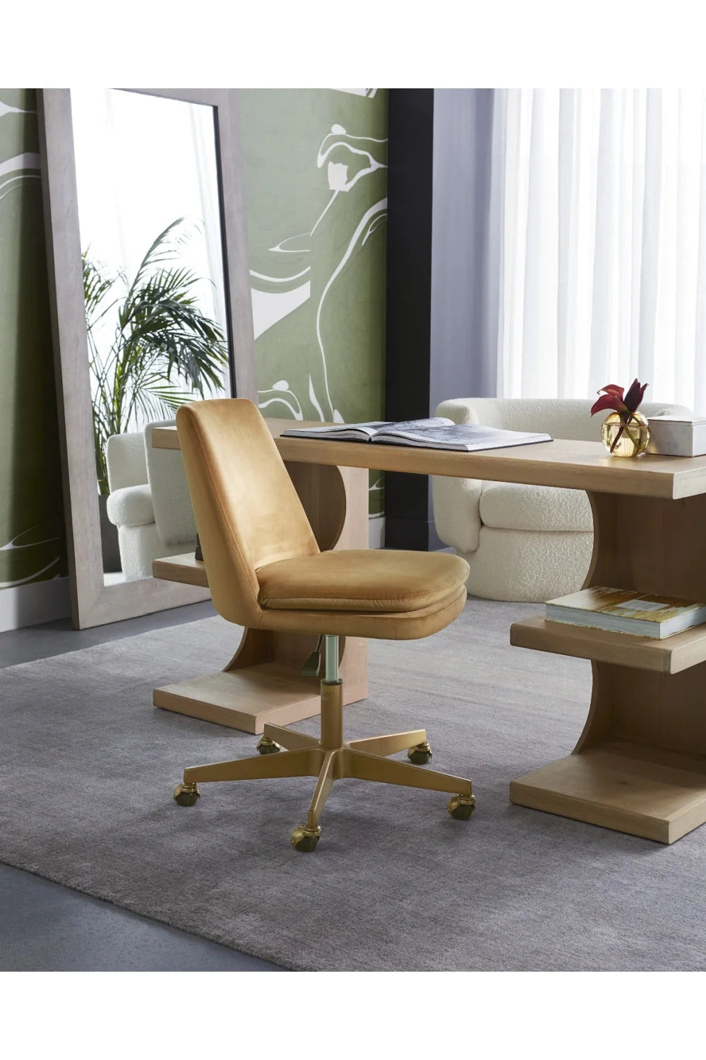 Luxury Matte Base Office Chair Modern Italian Style for Villa