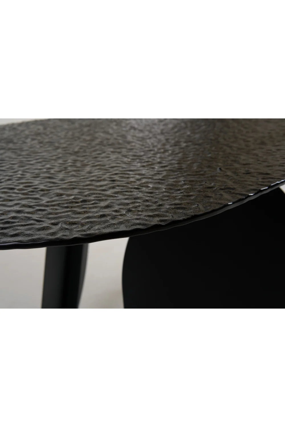 Luxury Maxine Hammered Glass Dining Table Modern Italian Style for Villa
