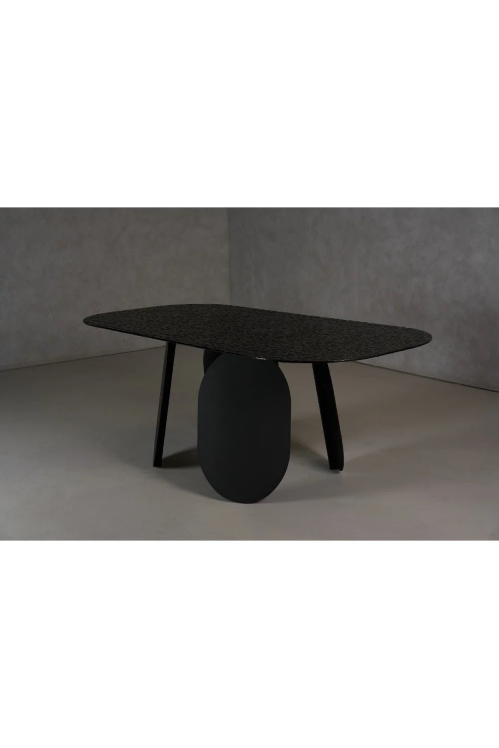Luxury Maxine Hammered Glass Dining Table Modern Italian Style for Villa