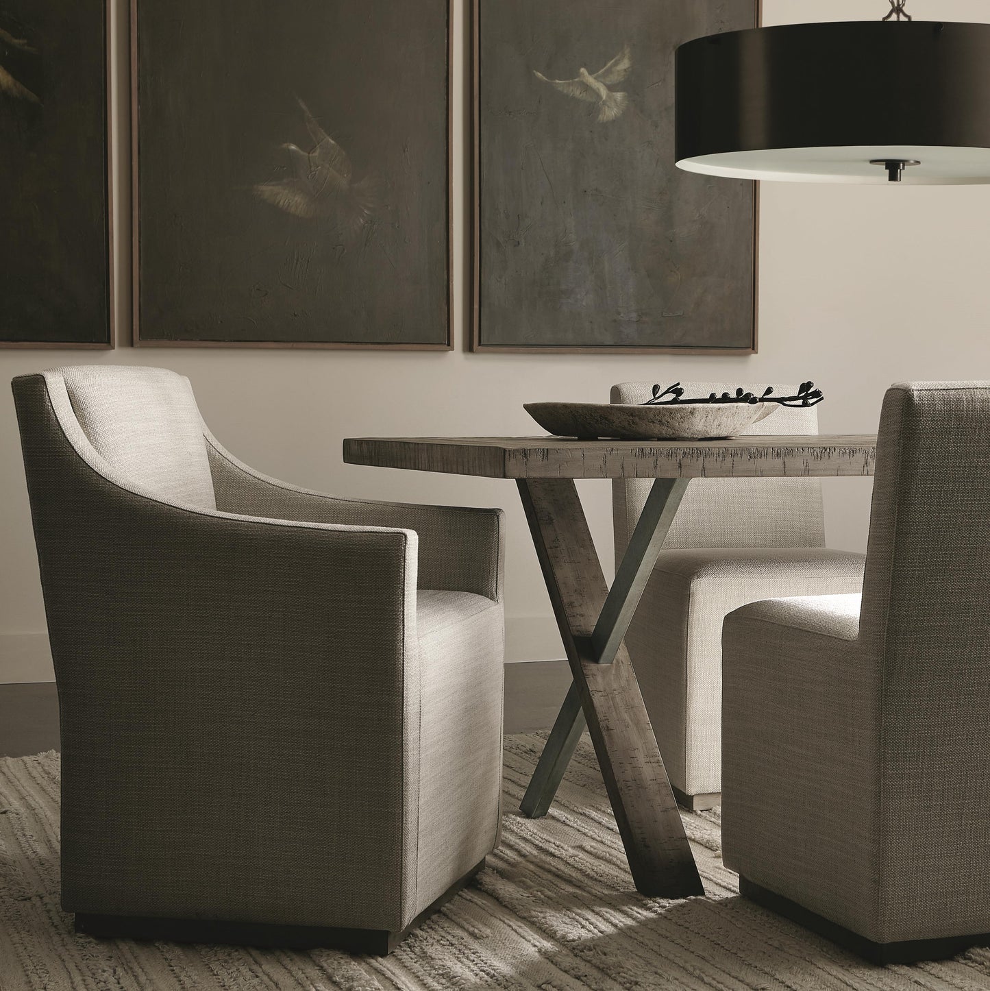 Luxury Milo Dining Table Modern Italian Style for Villa
