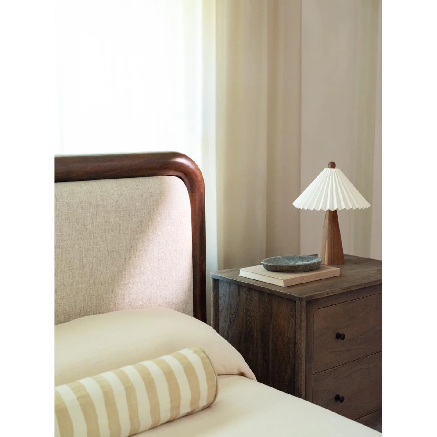 Luxury Modern Acacia Wood Bed European Style for Villa