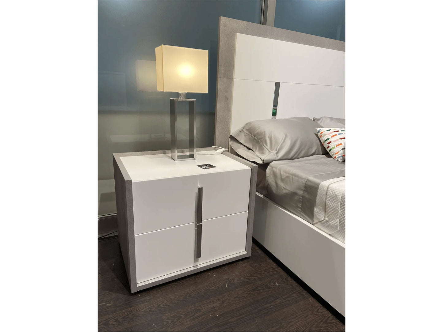 Luxury Modern Adella Bedroom Set European Style for Villa