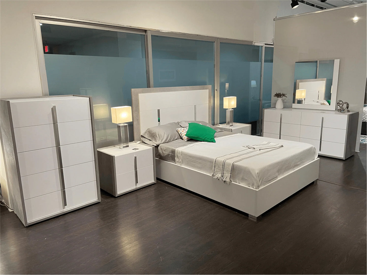 Luxury Modern Adella Bedroom Set European Style for Villa