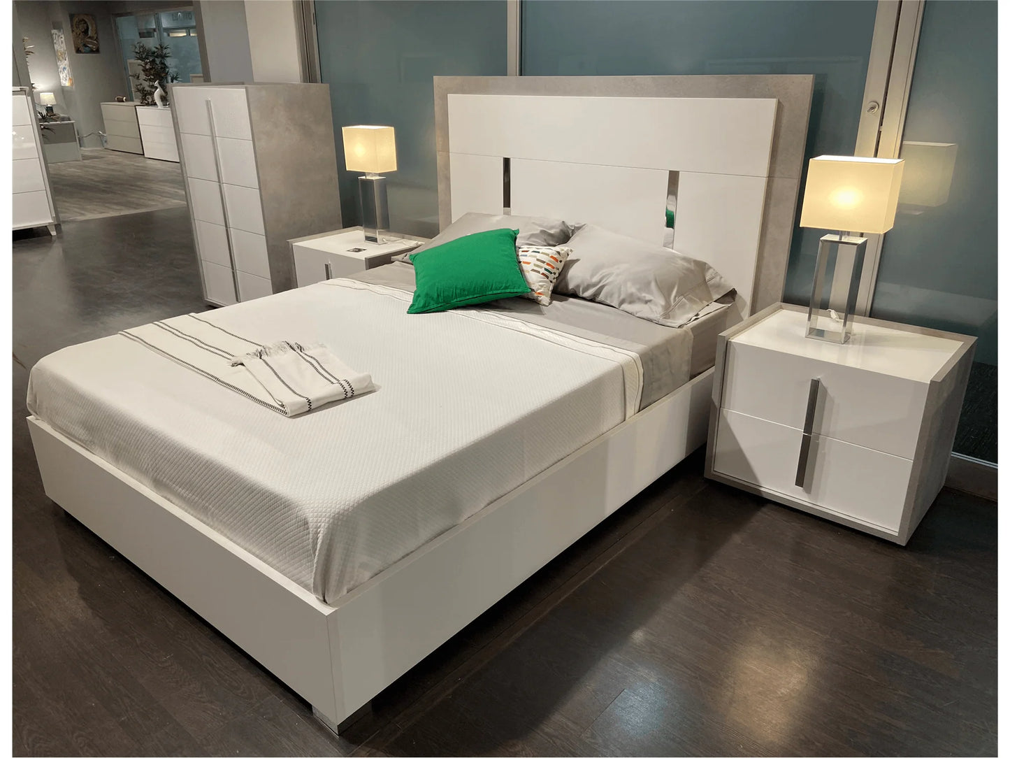 Luxury Modern Adella Bedroom Set European Style for Villa