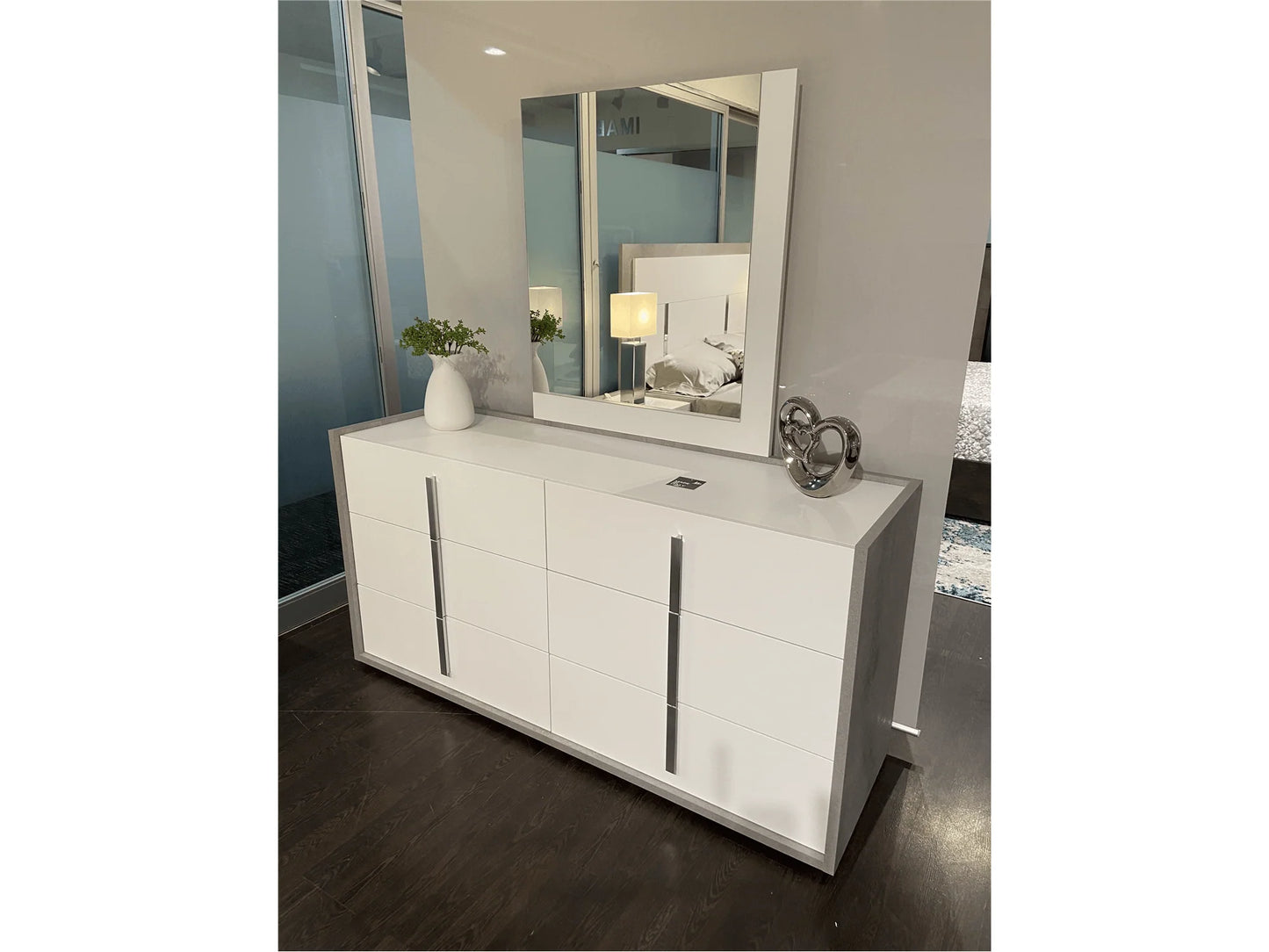Luxury Modern Adella Bedroom Set European Style for Villa