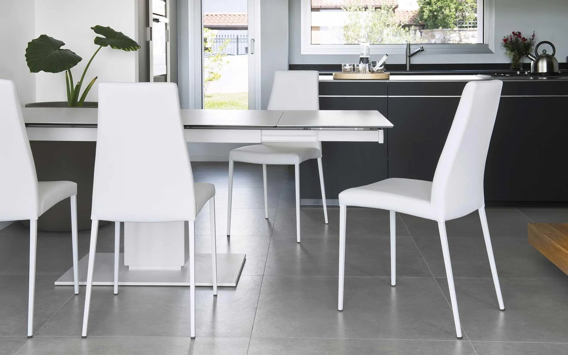 Luxury Modern Aida Dining Chair European Style for Villa