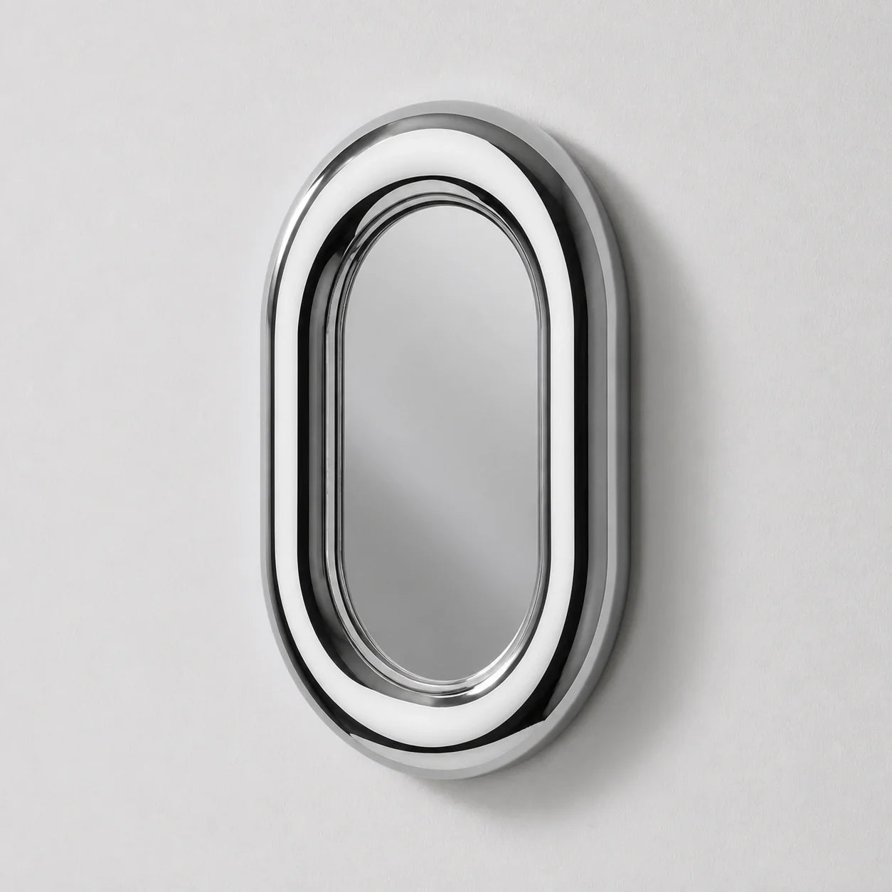 Luxury Modern Aperture Chrome Oval Mirror European Style for Villa