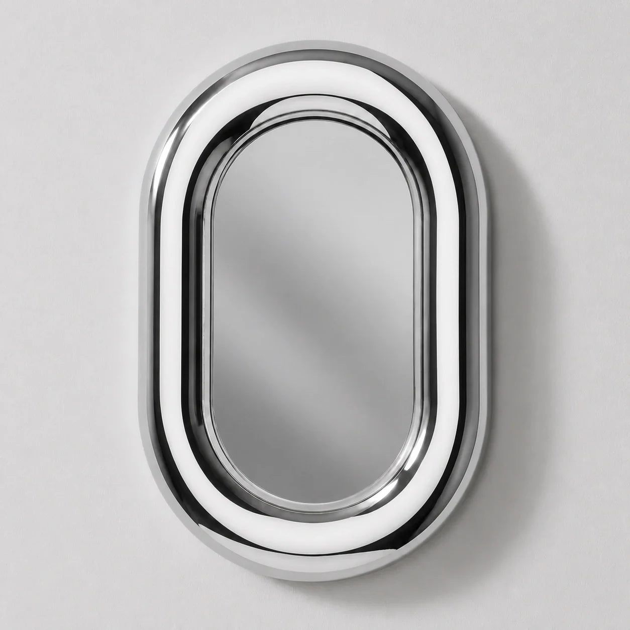 Luxury Modern Aperture Chrome Oval Mirror European Style for Villa