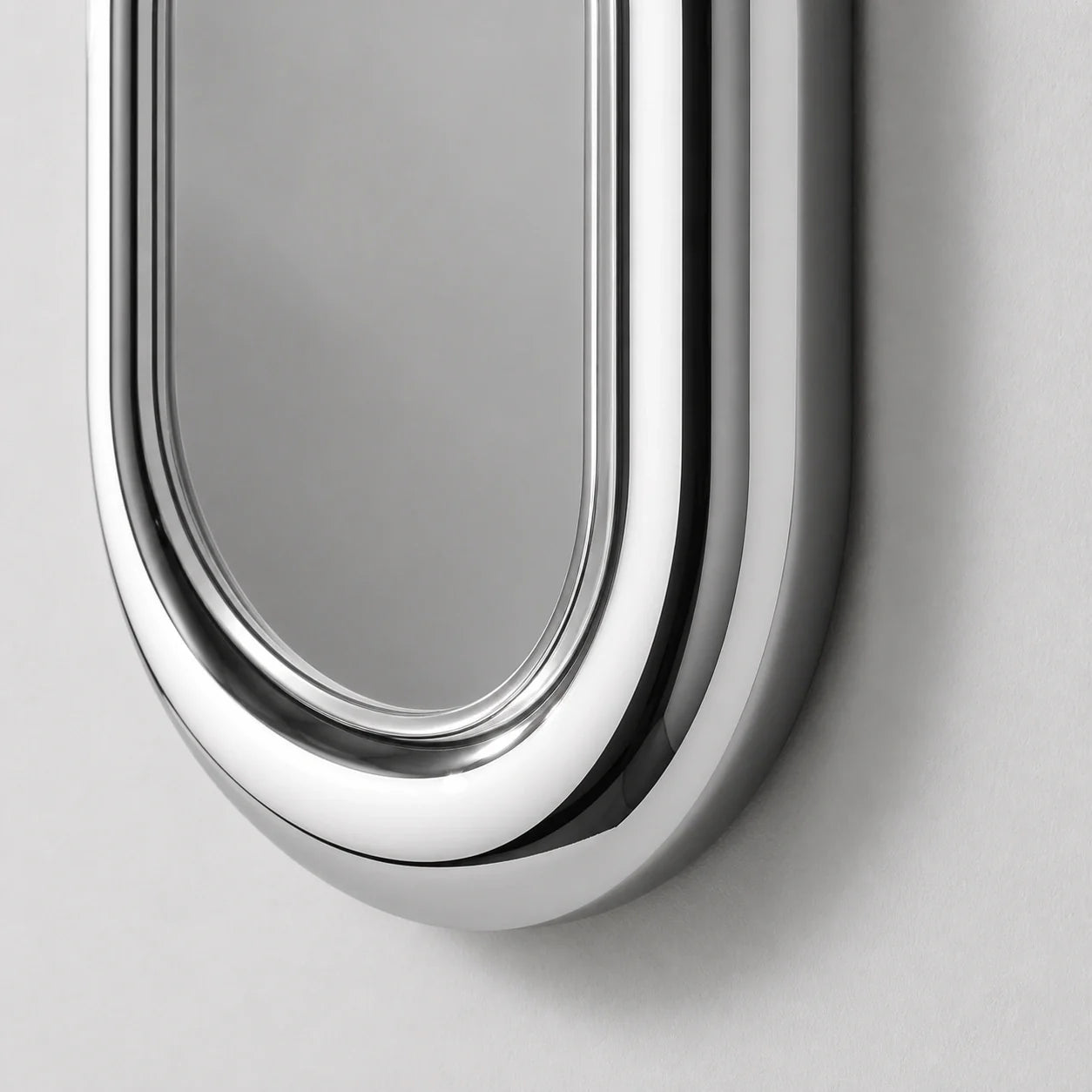 Luxury Modern Aperture Chrome Oval Mirror European Style for Villa