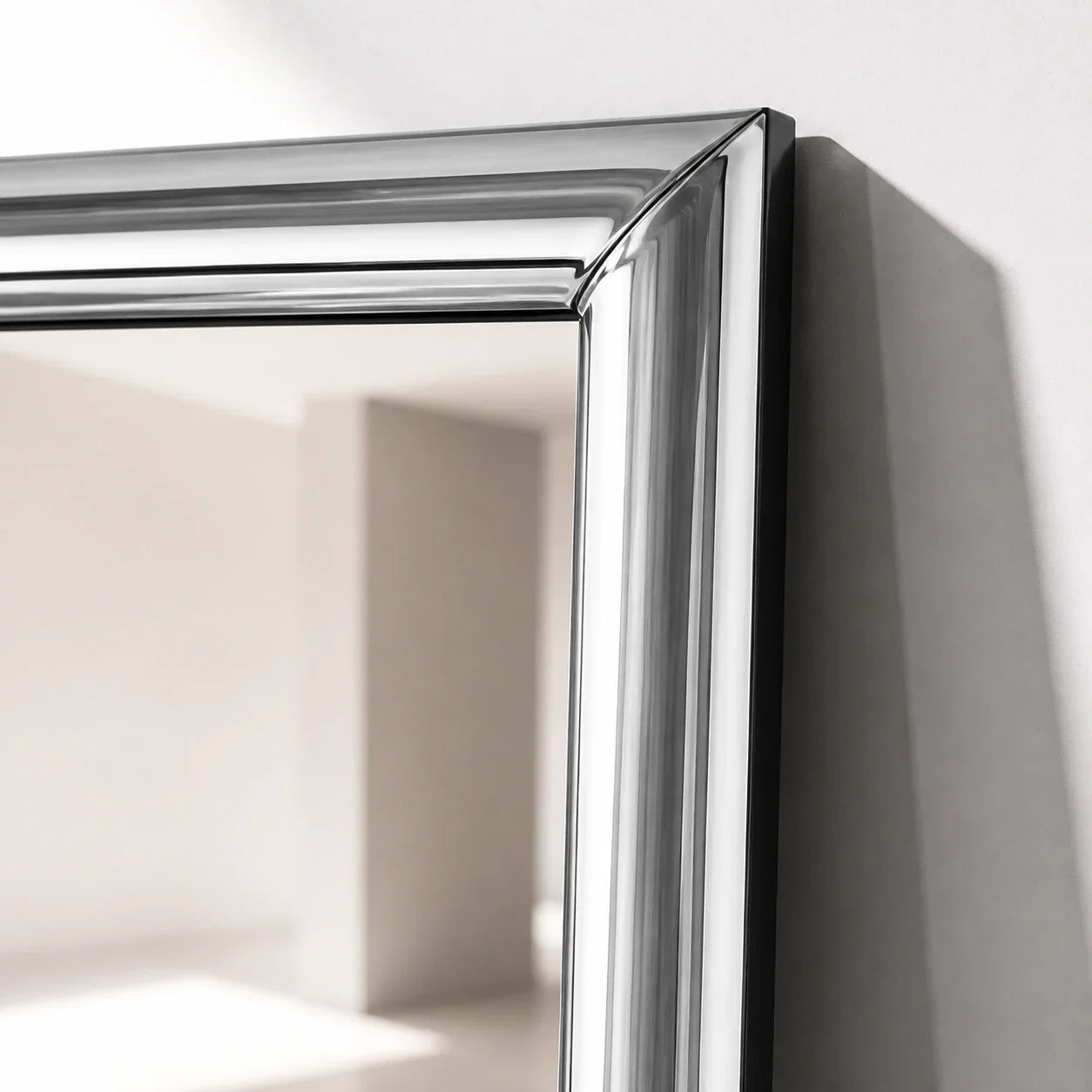 Luxury Modern Atrium Chrome Floor Mirror European Style for Villa