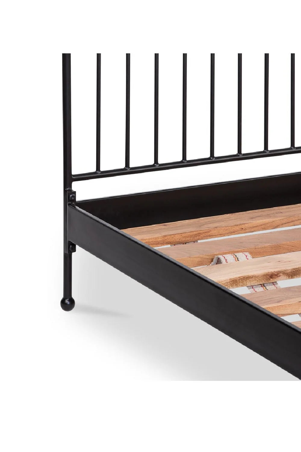 Luxury Modern Black Iron Bed European Style for Villa