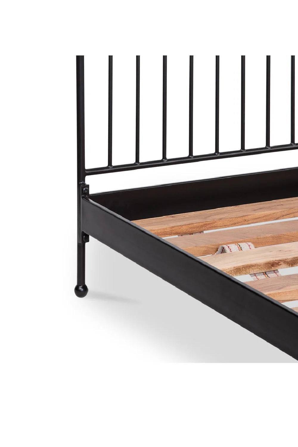 Luxury Modern Black Iron Bed European Style for Villa