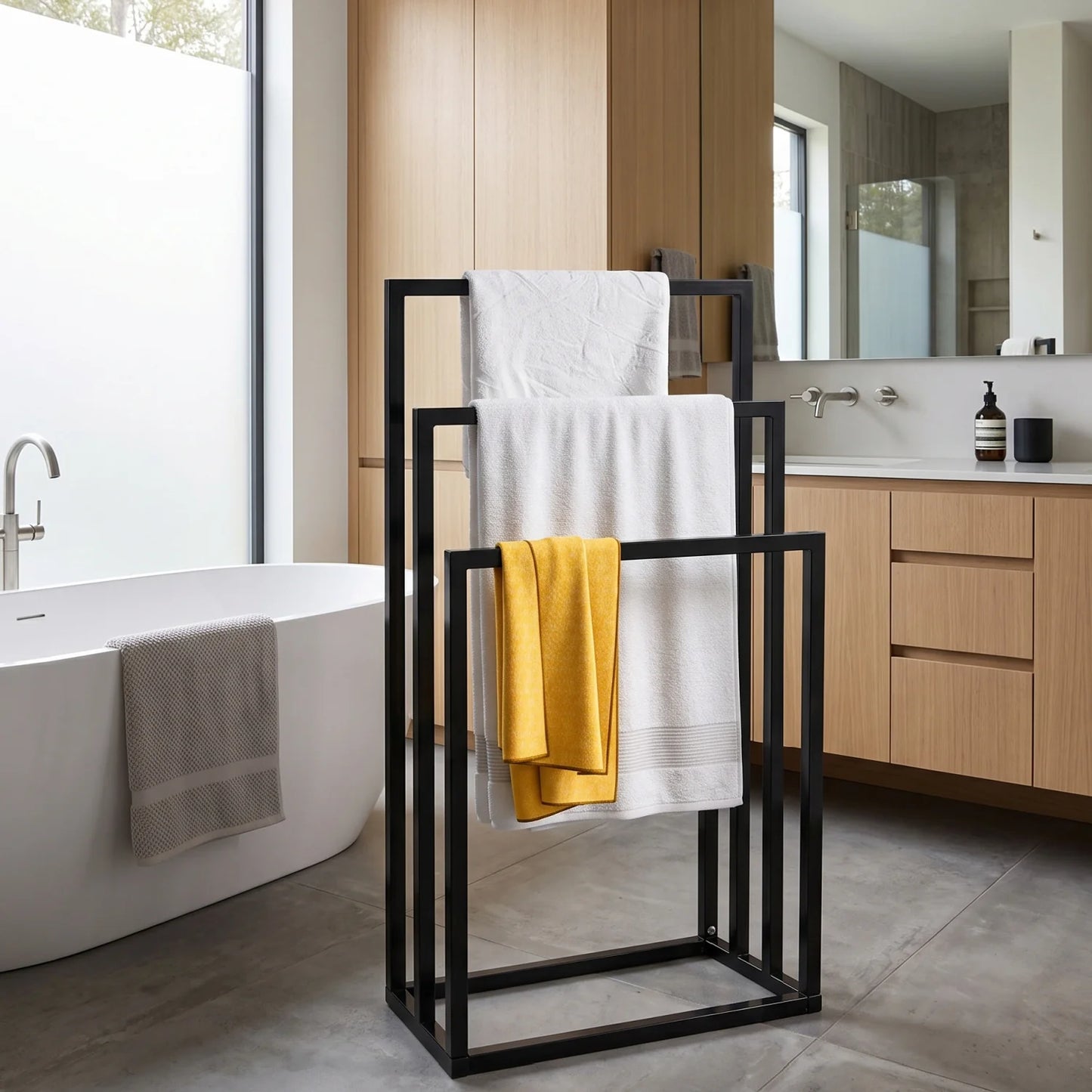 Luxury Modern Black Metal Towel Rack European Style for Villa