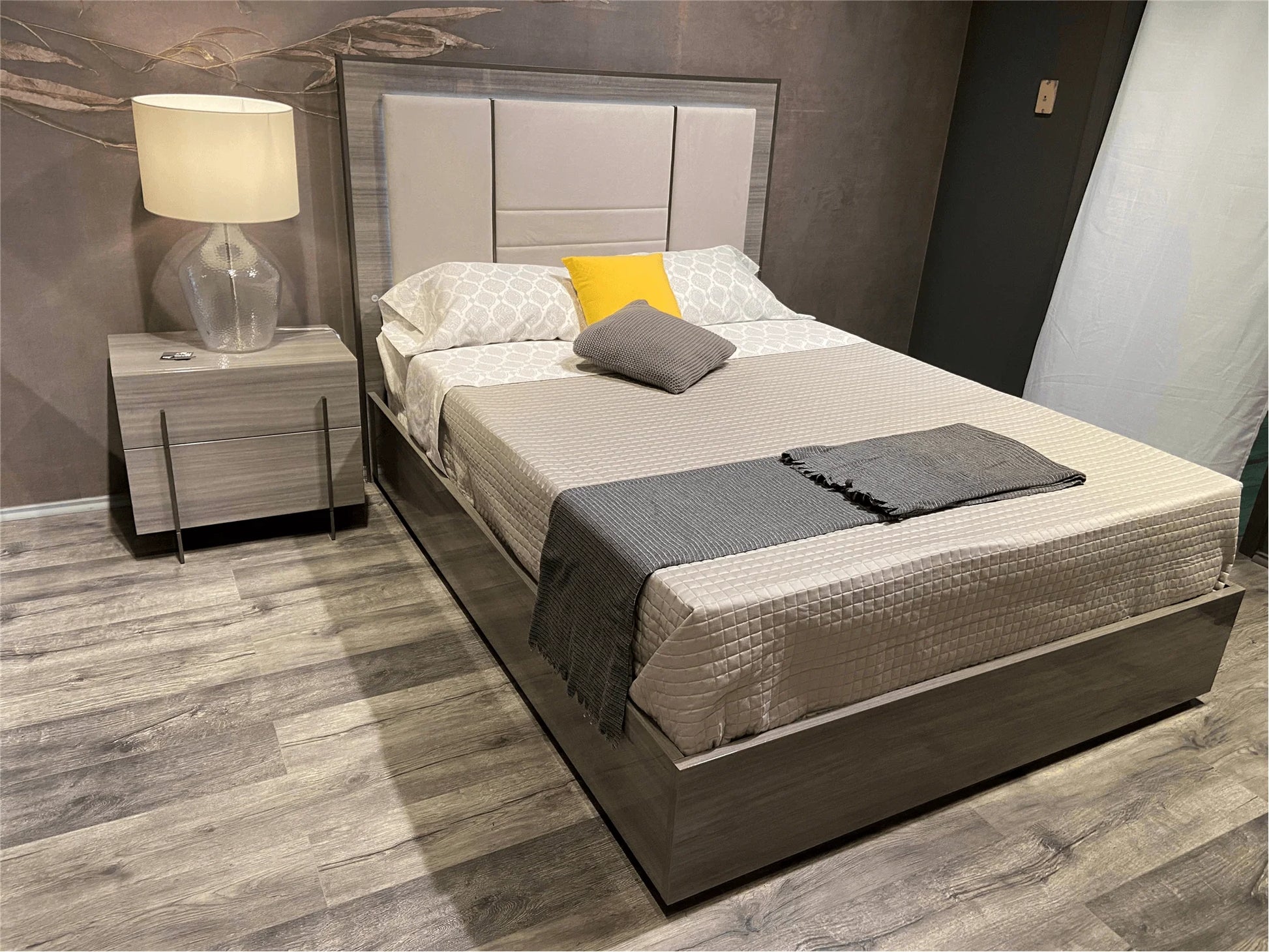 Luxury Modern Blake Bedroom Set European Style for Villa