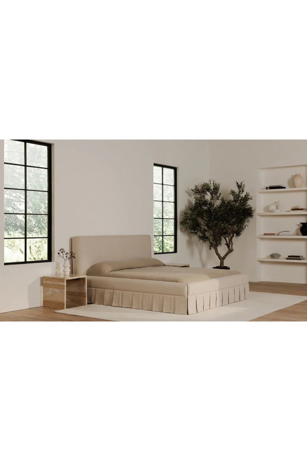 Luxury Modern Box Pleated Fabric Bed European Style for Villa