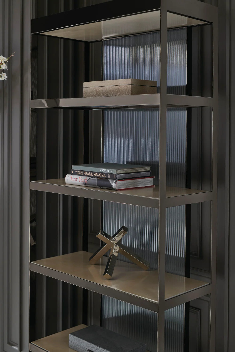 Luxury Modern Bronze Display Cabinet European Style for Villa