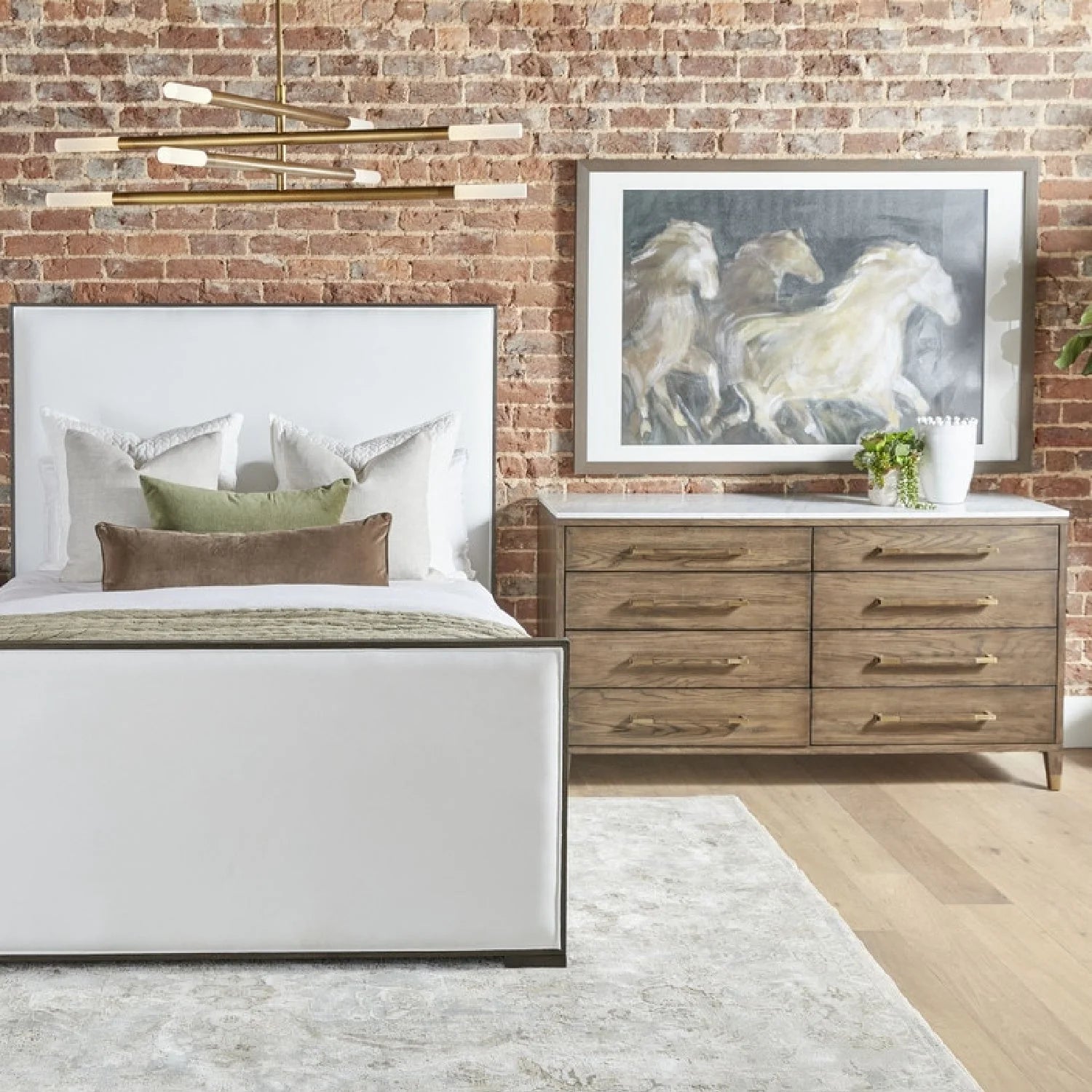 Luxury Modern Brown Oak 8-Drawer Dresser European Style for Villa
