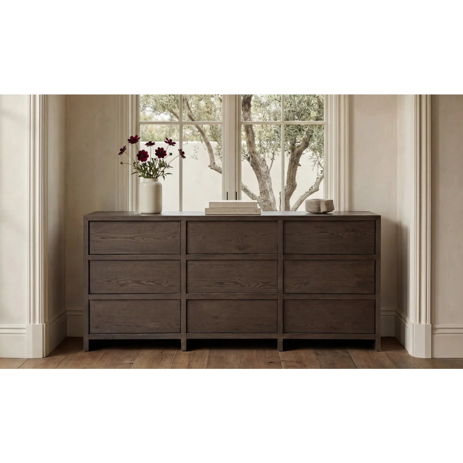 Luxury Modern Brown Oak 9-Drawer Dresser European Style for Villa
