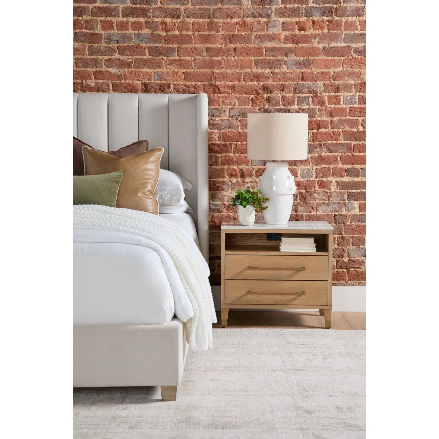 Luxury Modern Cambria 2-Drawer Nightstand European Style for Villa