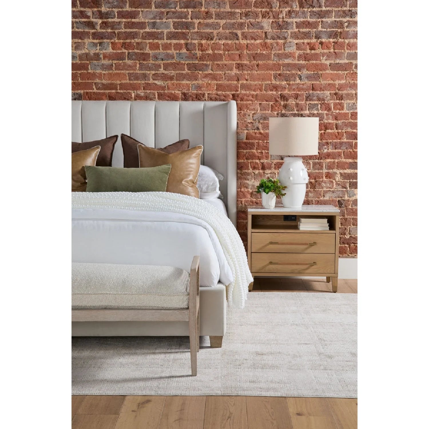 Luxury Modern Cambria 2-Drawer Nightstand European Style for Villa