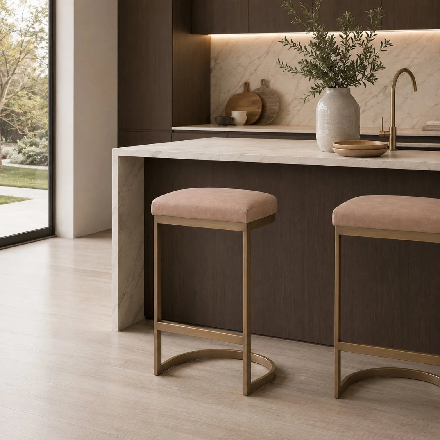 Luxury Modern Cantilevered Counter Stool European Style for Villa