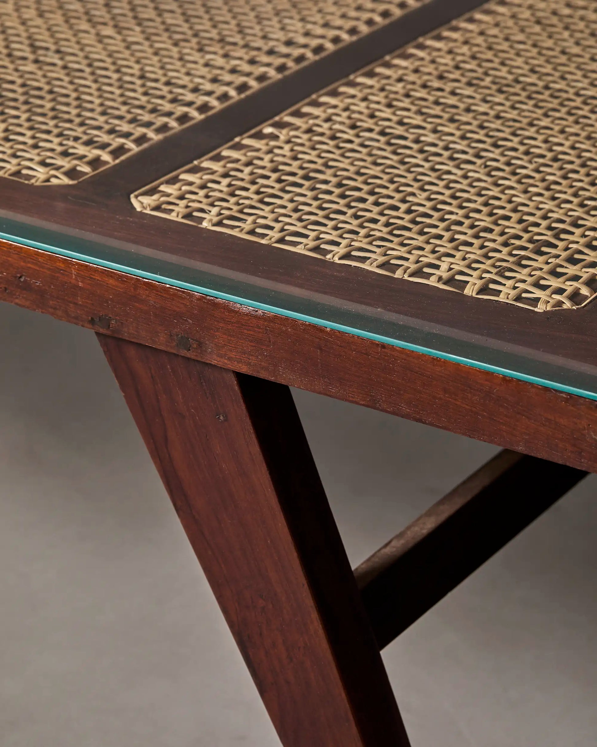 Luxury Modern Chandigarh Daybed Coffee Table European Style for Villa