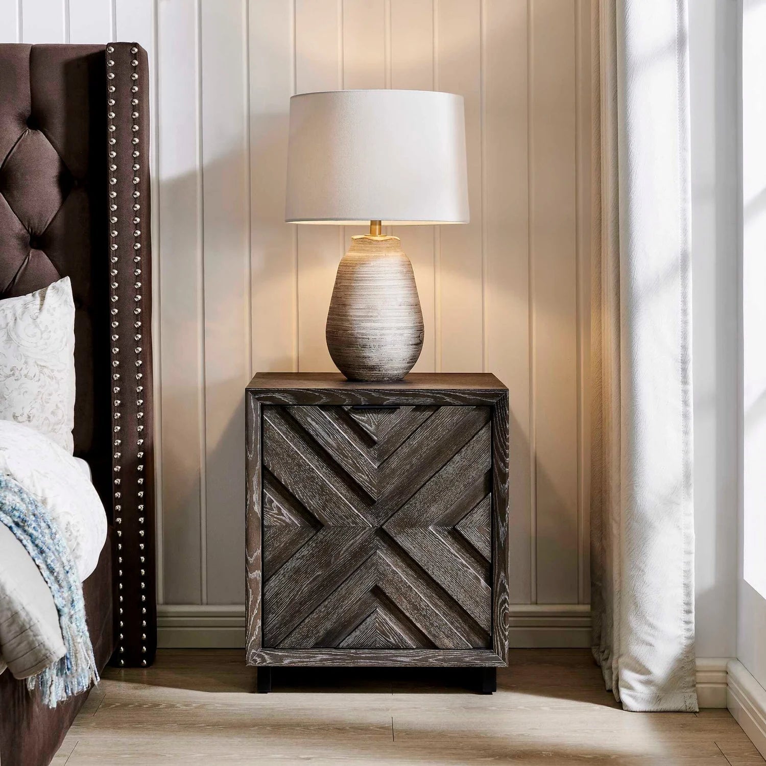 Luxury Modern Chevron Oak Cabinet European Style for Villa