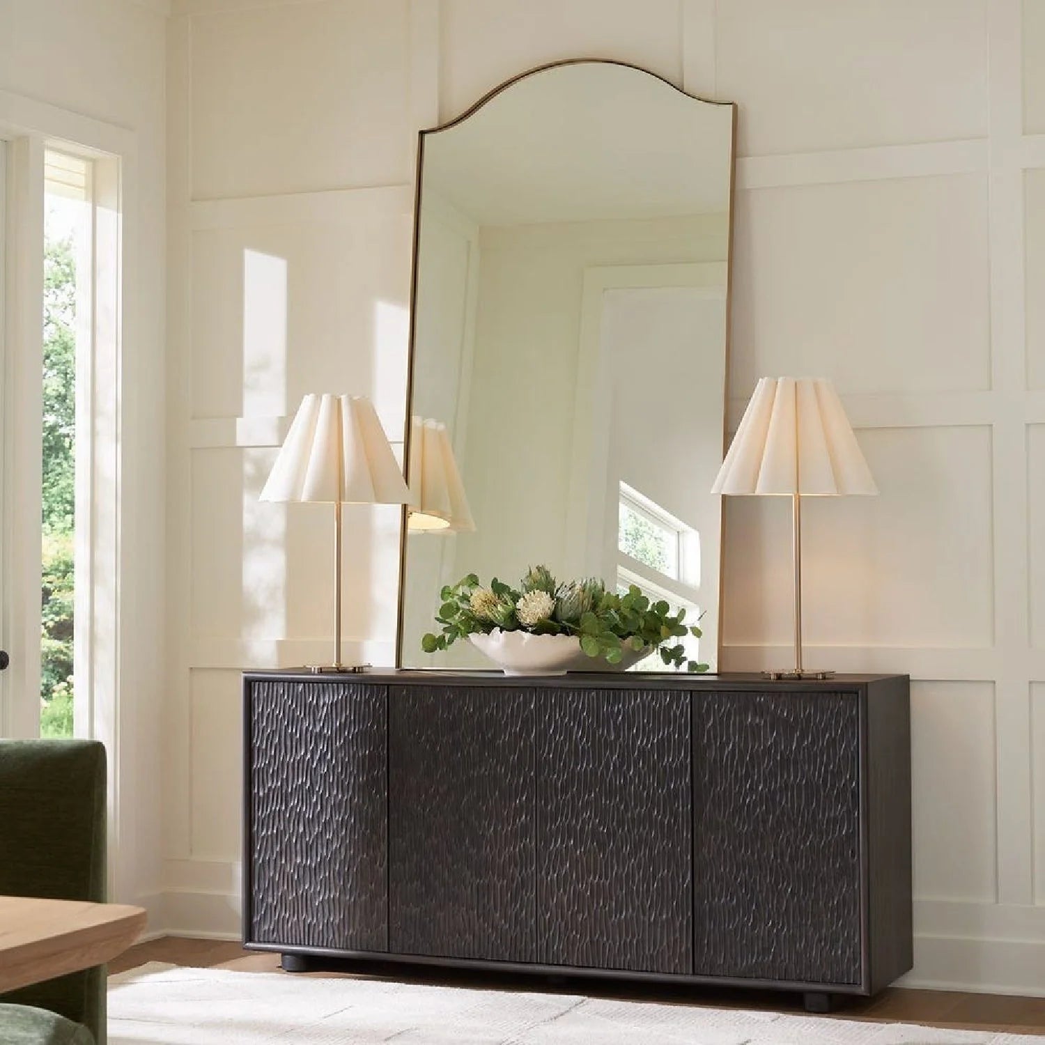 Luxury Modern Chiseled Wood 4-Door Cabinet European Style for Villa