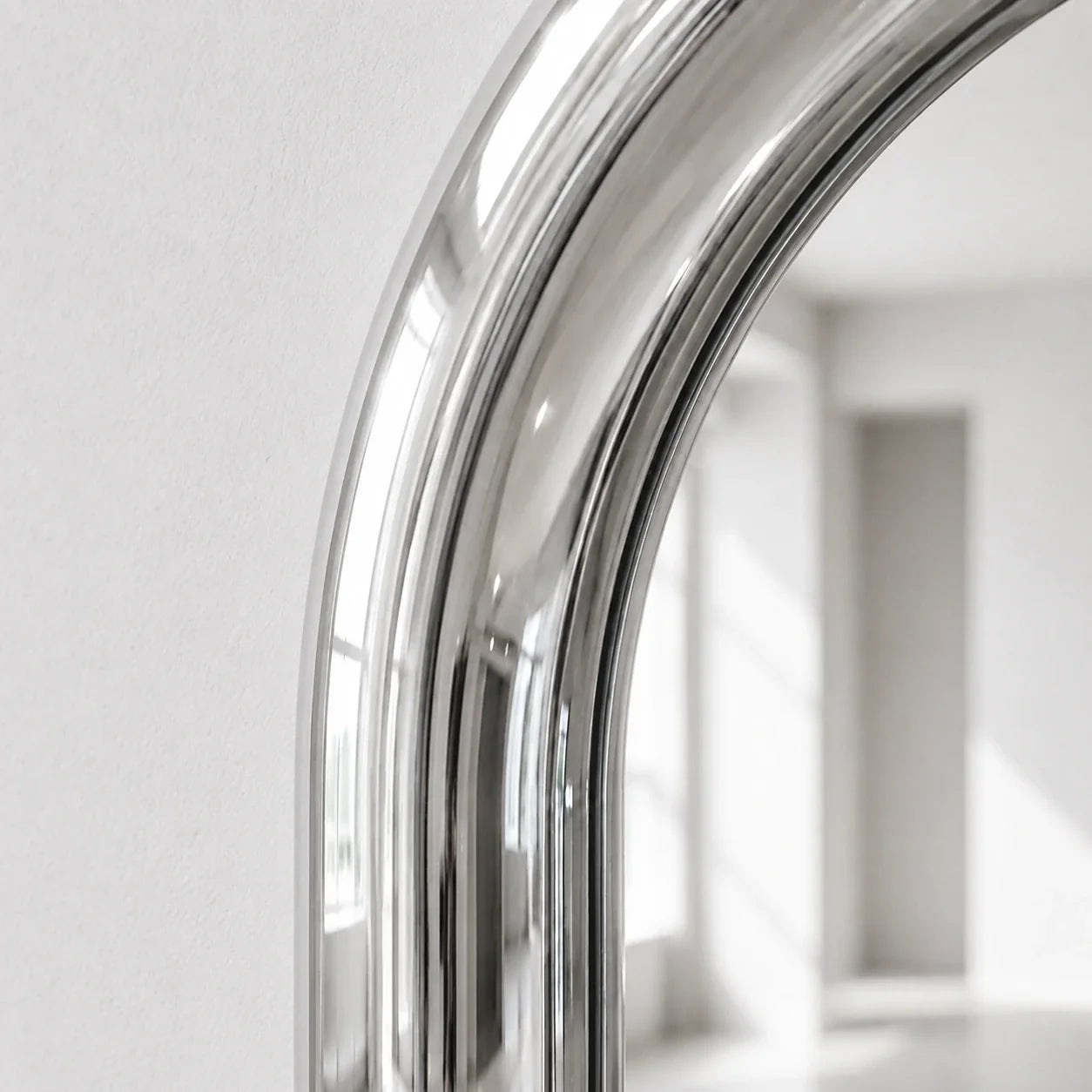 Luxury Modern Chrome Capsule Mirror European Style for Villa
