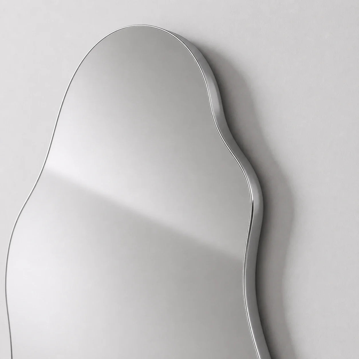 Luxury Modern Chrome Irregular Mirror European Style for Villa