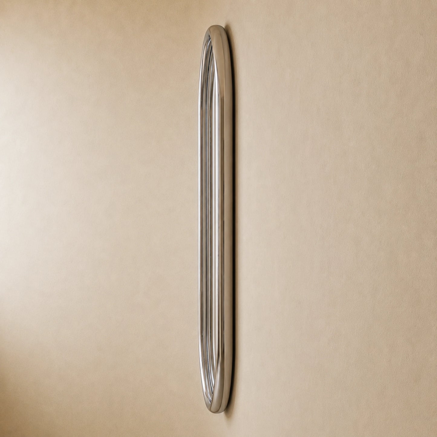 Luxury Modern Chrome Pill Mirror European Style for Villa
