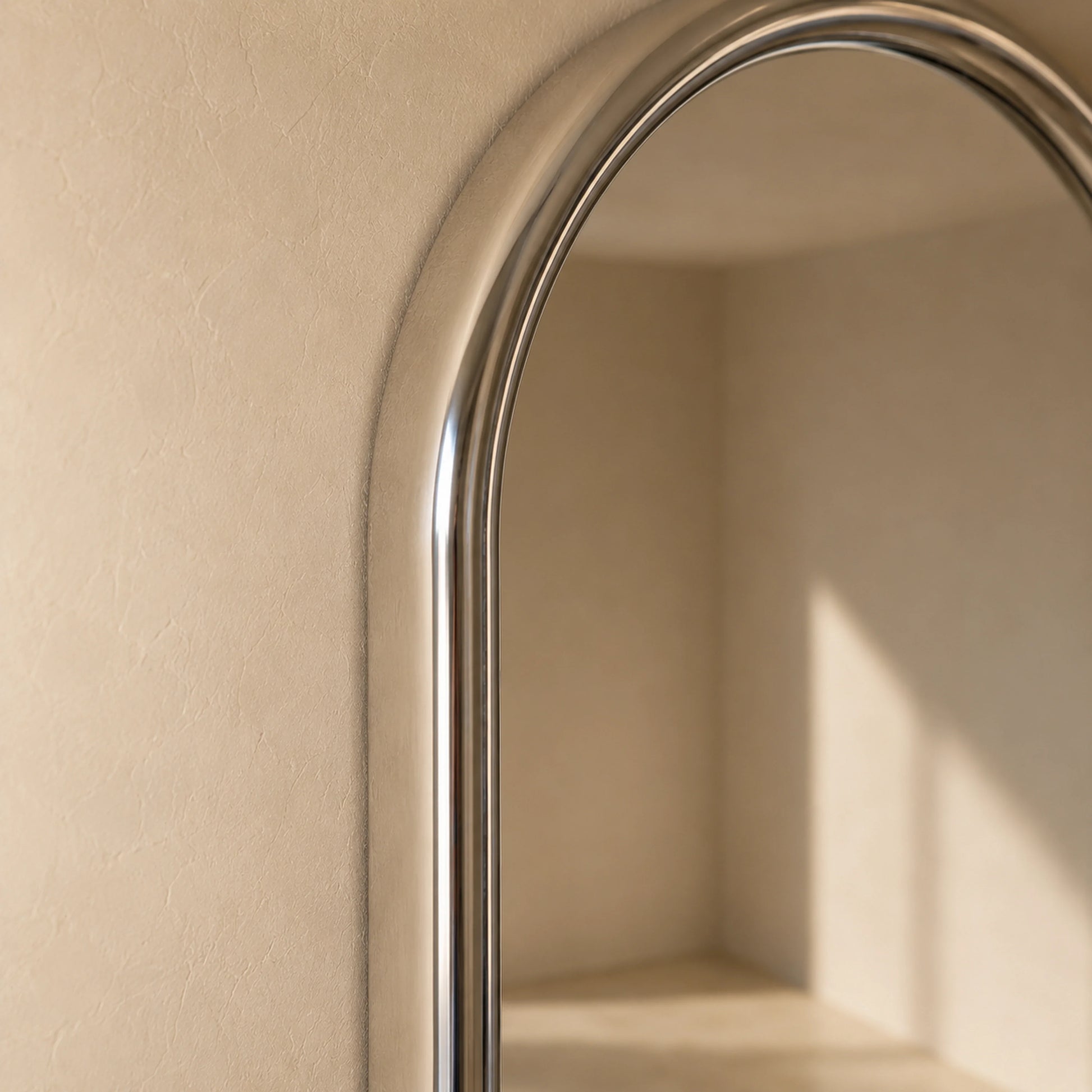 Luxury Modern Chrome Pill Mirror European Style for Villa