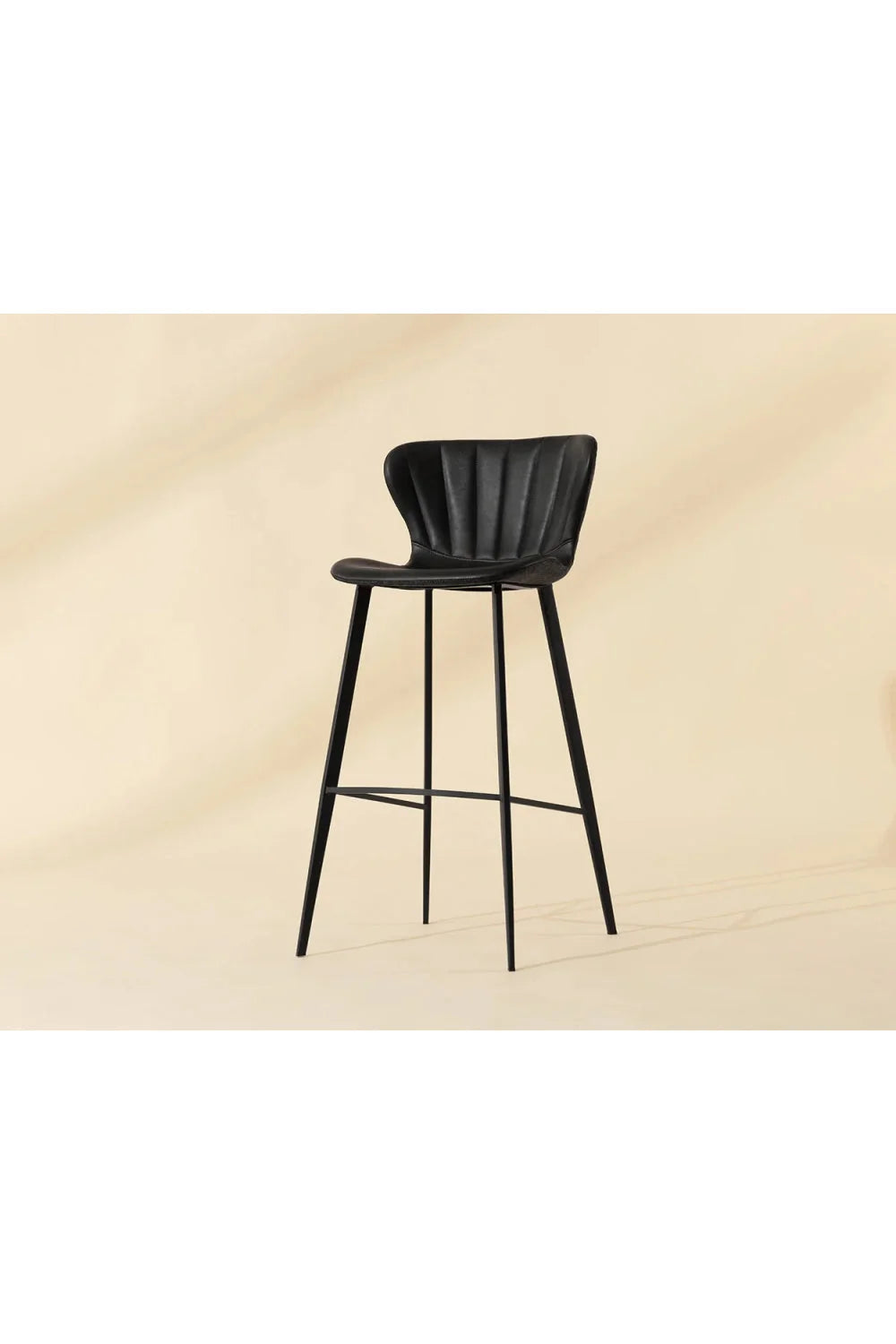 Luxury Modern Clamshell Tufted Bar Stool European Style for Villa