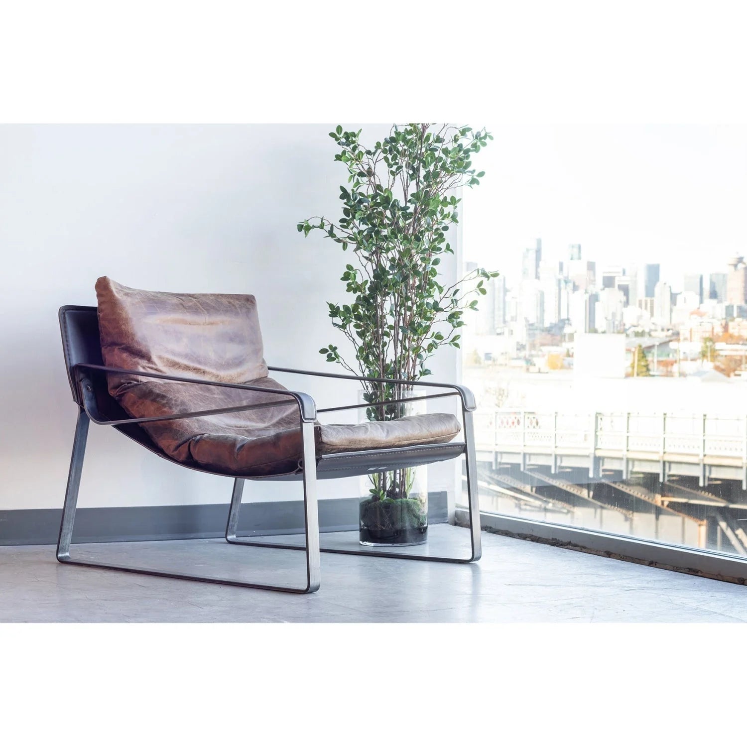 Luxury Modern Classic Leather Accent Chair Modern Italian Style for Villa