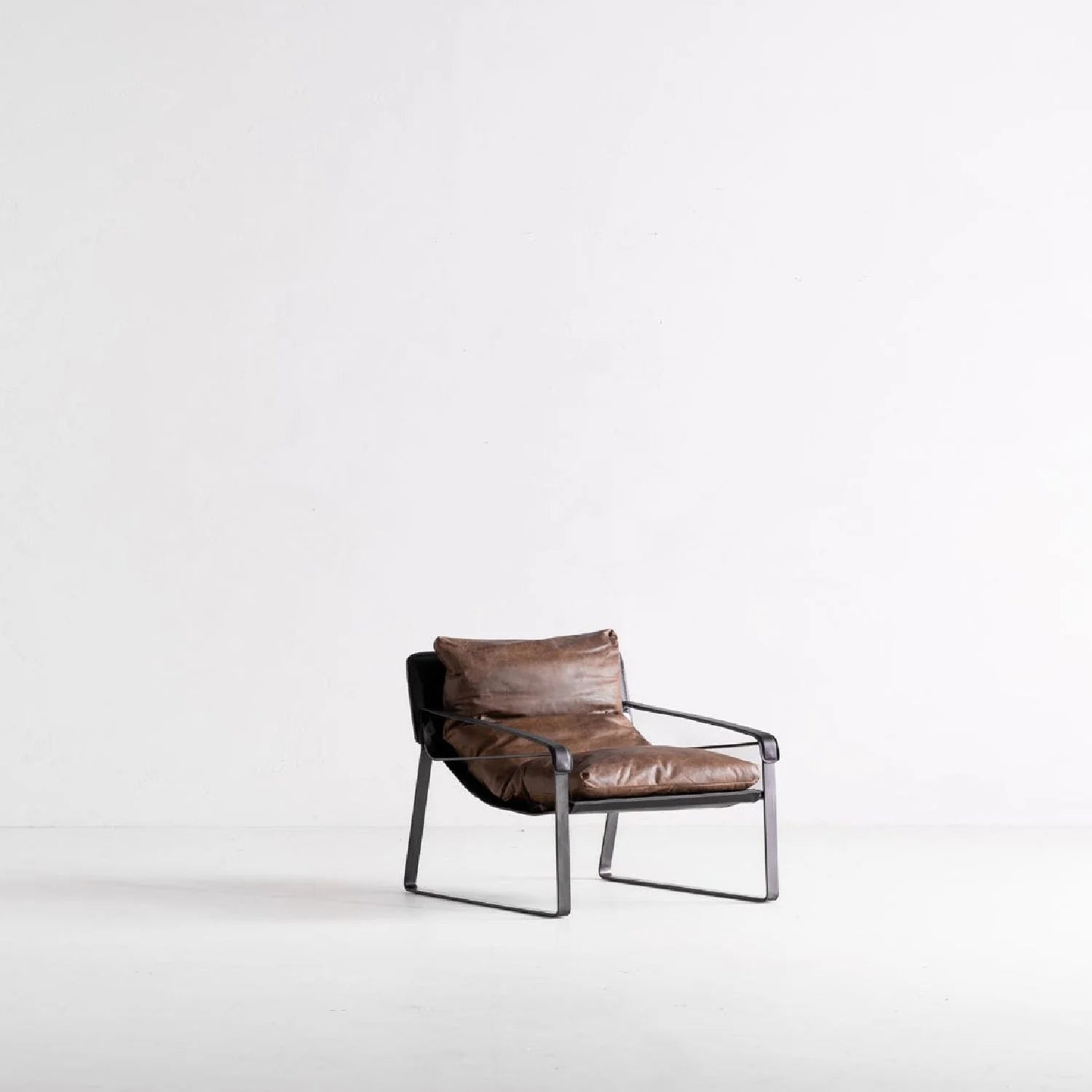 Luxury Modern Classic Leather Accent Chair Modern Italian Style for Villa