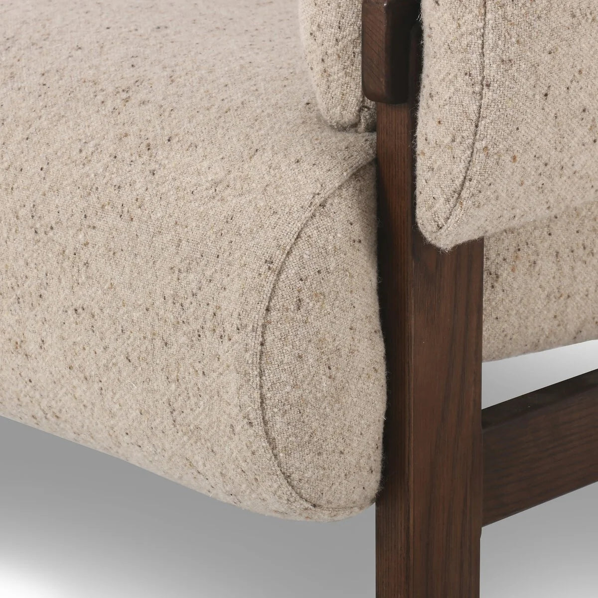 Luxury Modern Cora Accent Chair European Style for Villa