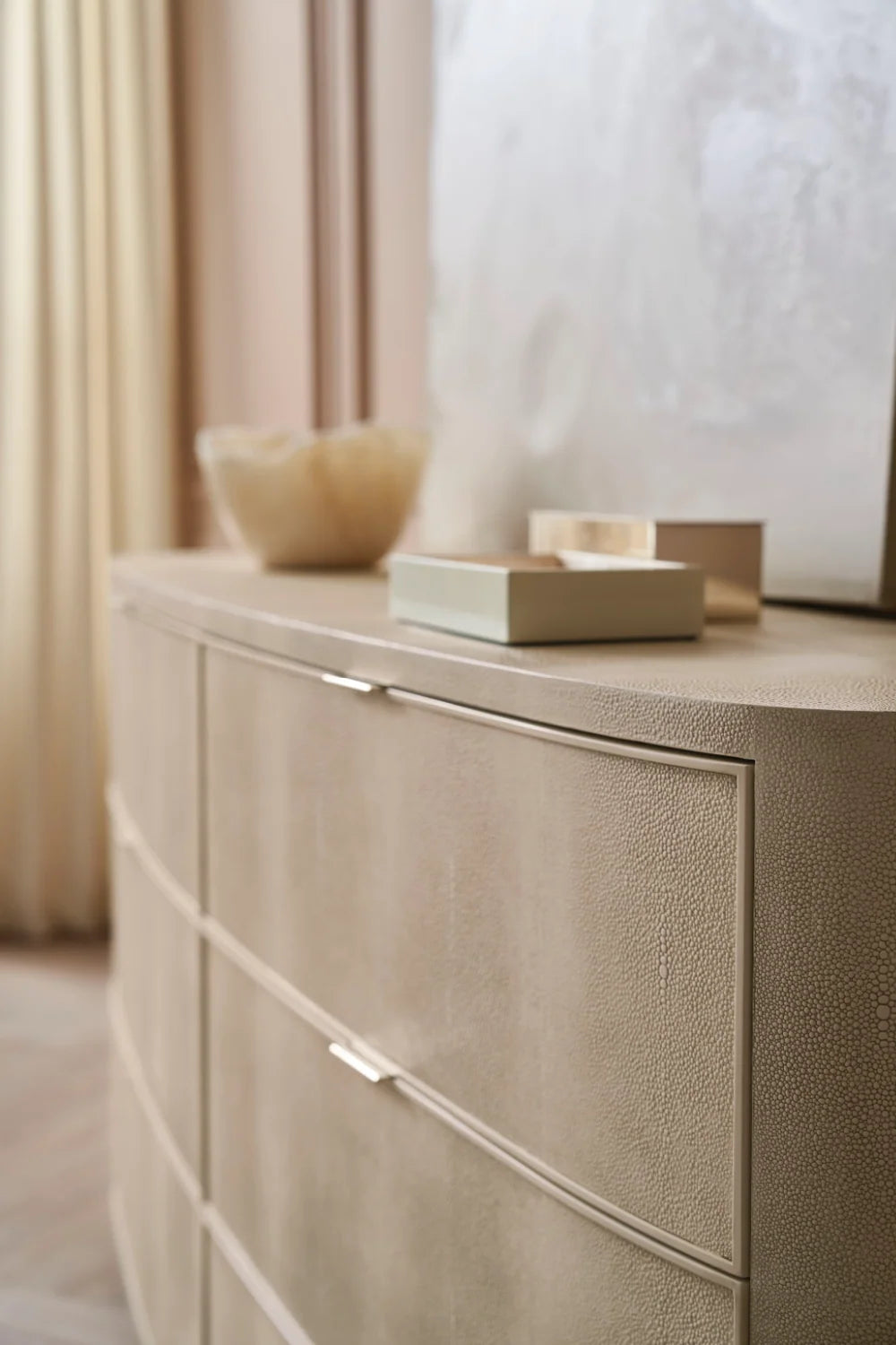 Luxury Modern Cream Shagreen Dresser European Style for Villa