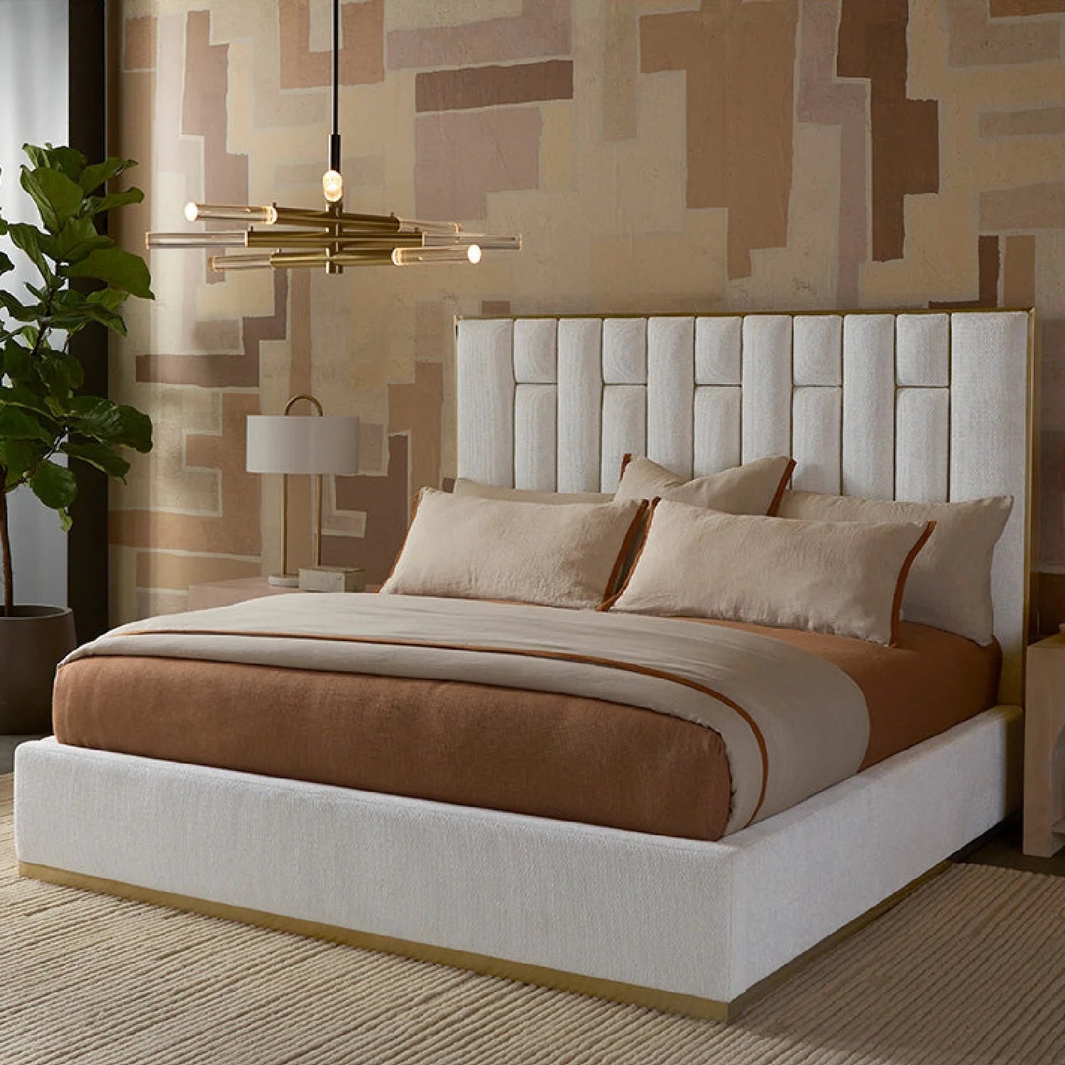 Luxury Modern Cream Upholstered Bed European Style for Villa