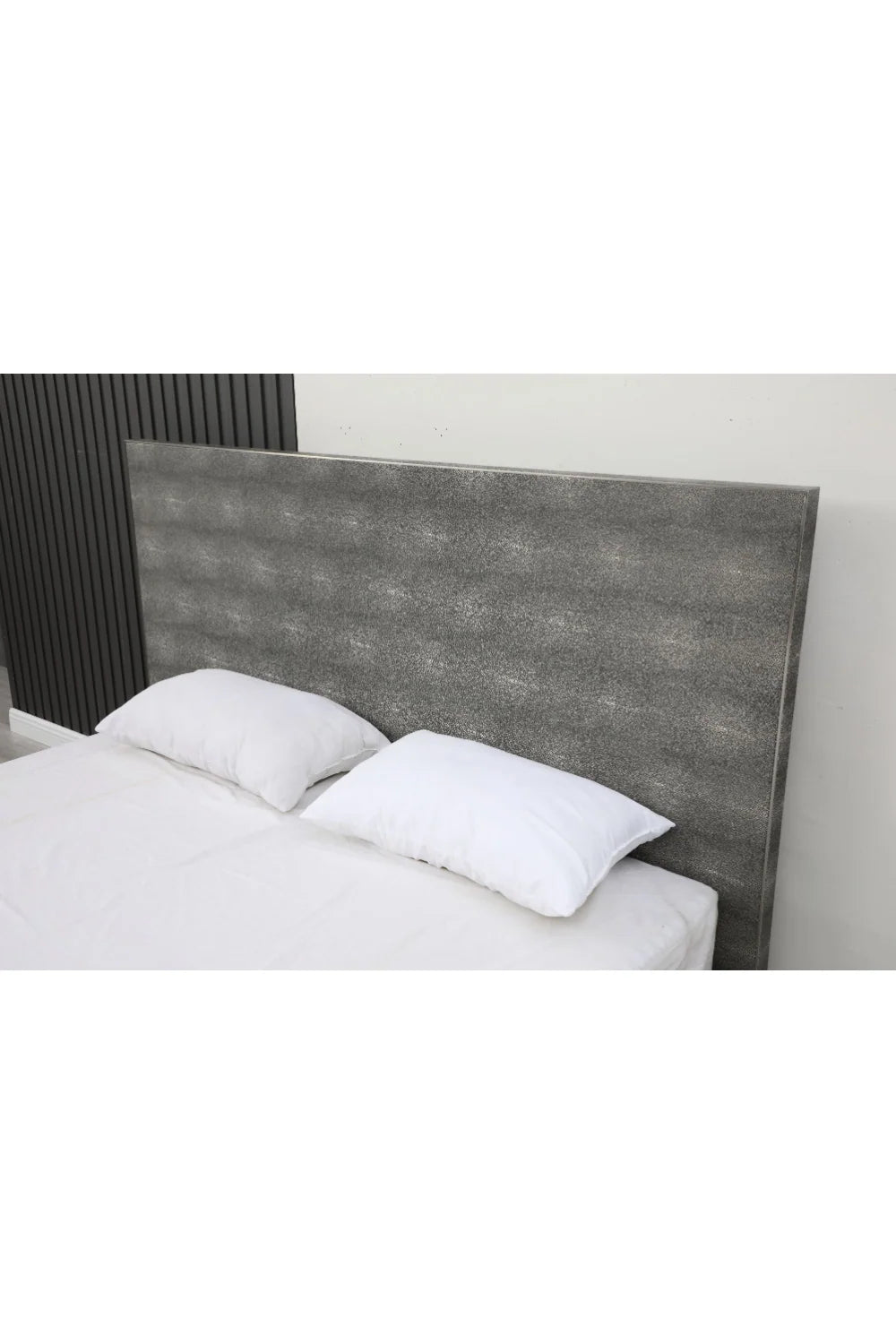 Luxury Modern Dark Shagreen Bed European Style for Villa